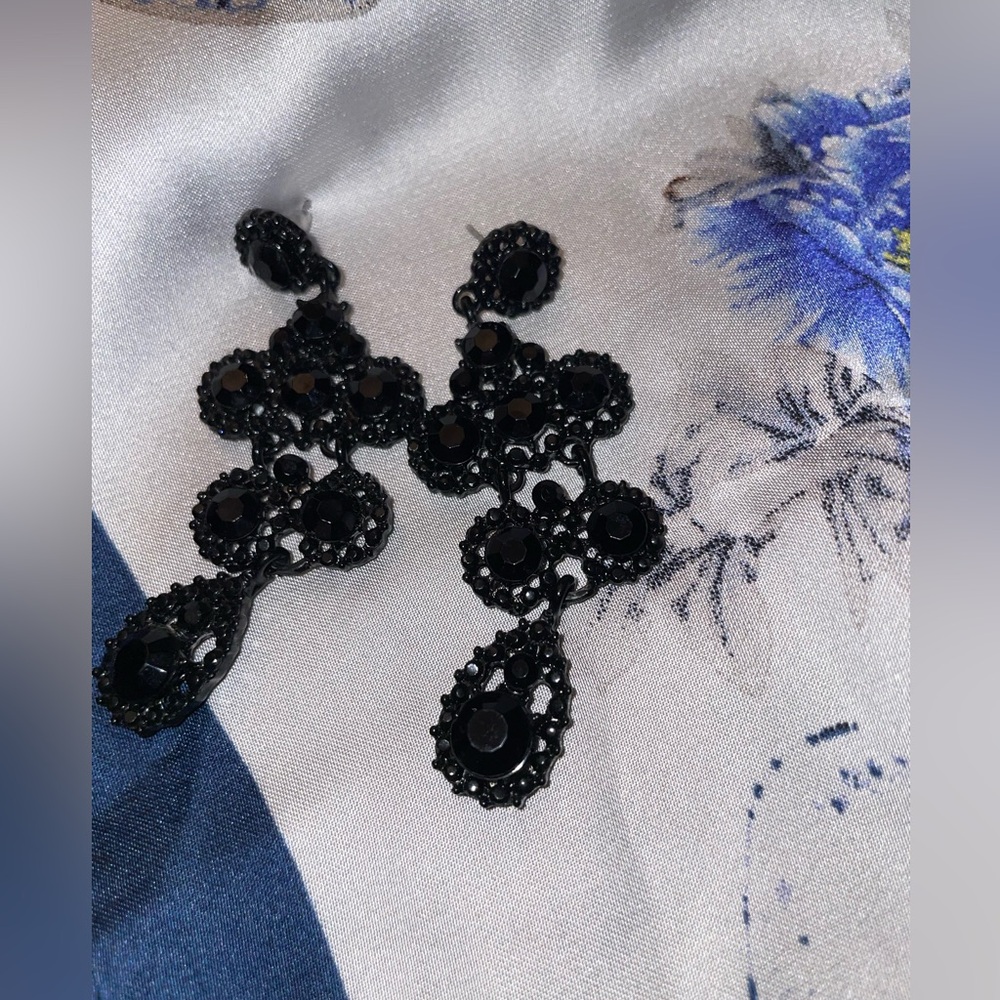 Elegant Black Dangle Earrings